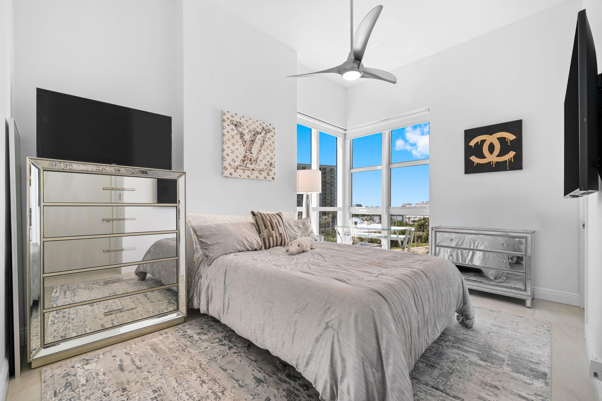 101 S Fort Lauderdale Beach Boulevard Unit: 607