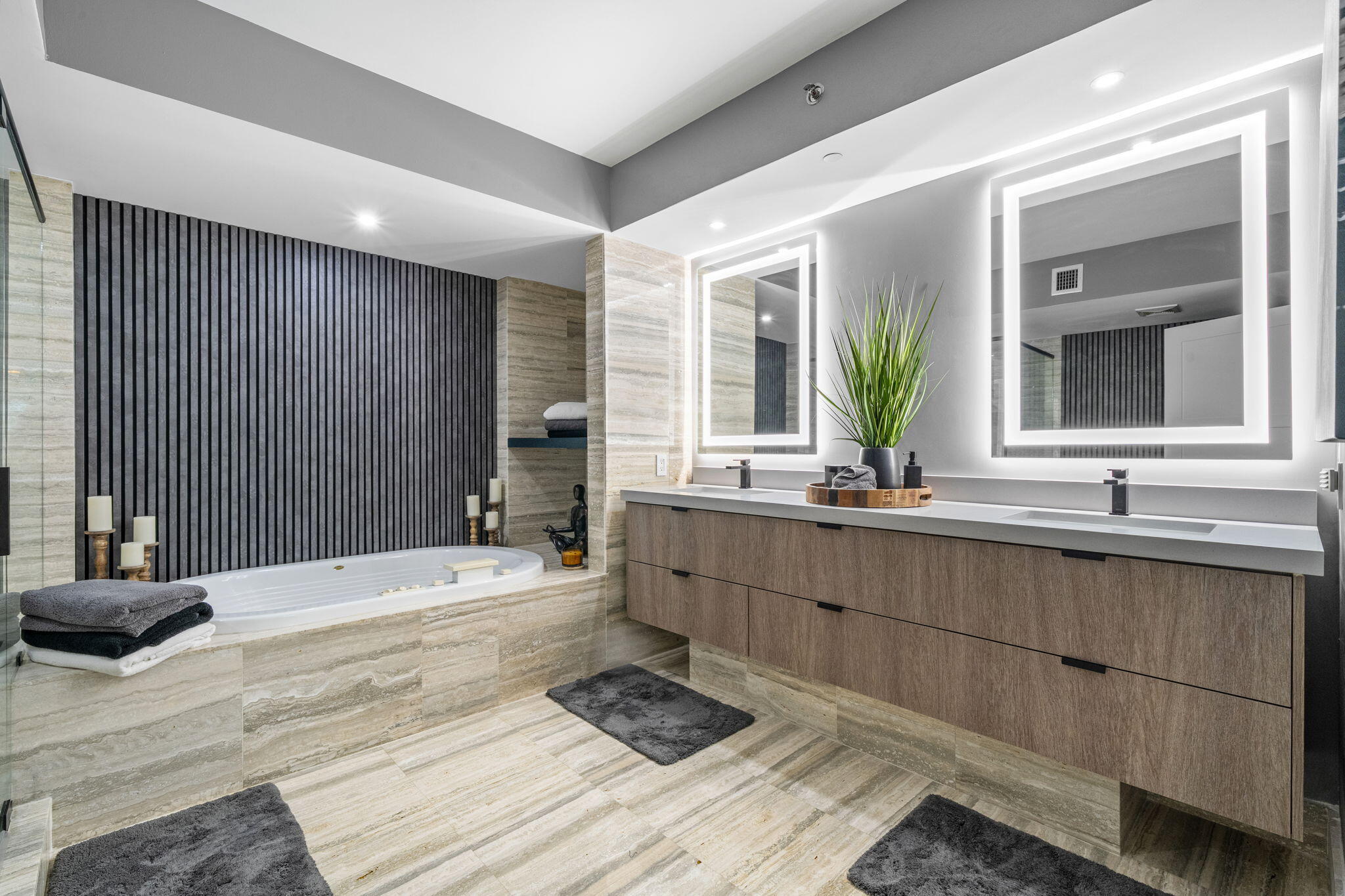 101 S Fort Lauderdale Beach Boulevard Unit: 702