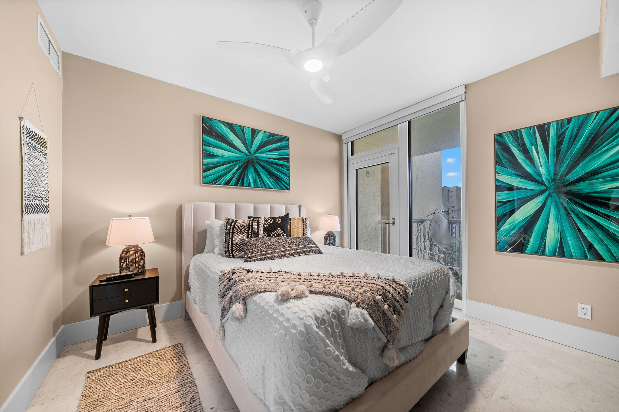 101 S Fort Lauderdale Beach Boulevard Unit: 702