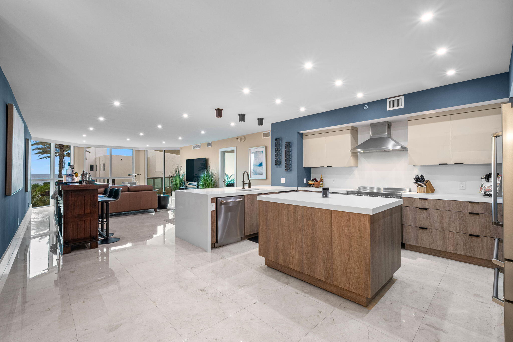 101 S Fort Lauderdale Beach Boulevard Unit: 702