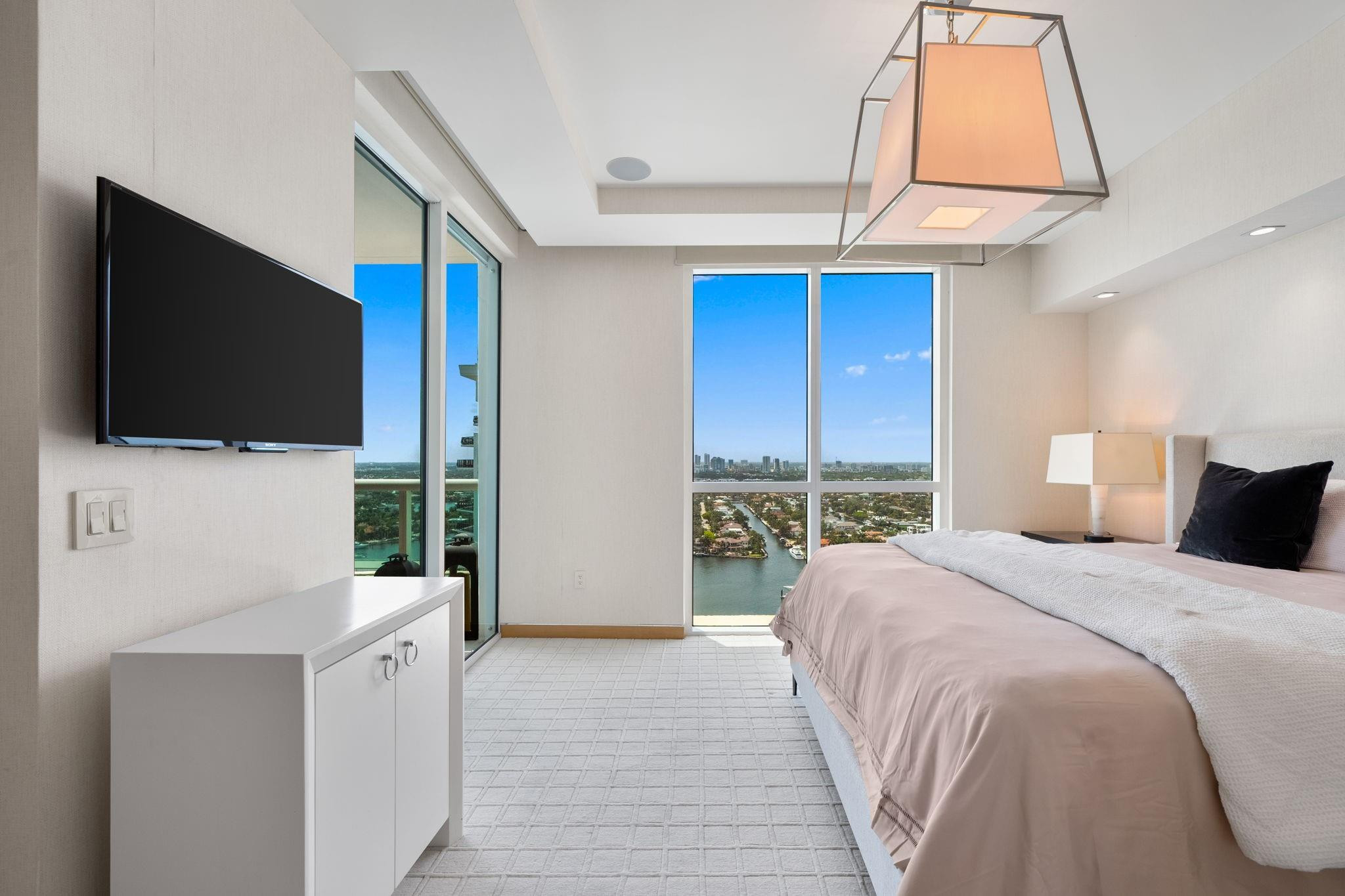 101 S Fort Lauderdale Beach Blvd: Unit 2703