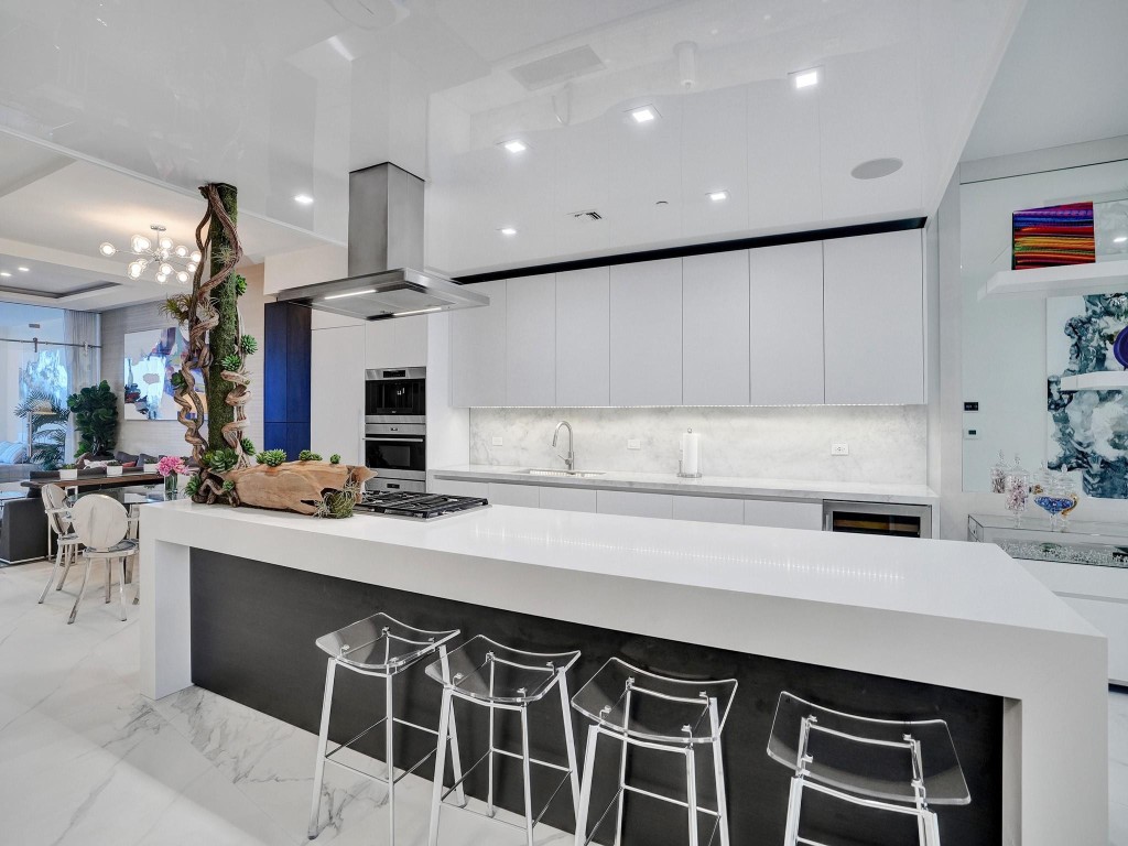 2200 N Ocean Blvd Unit: S303