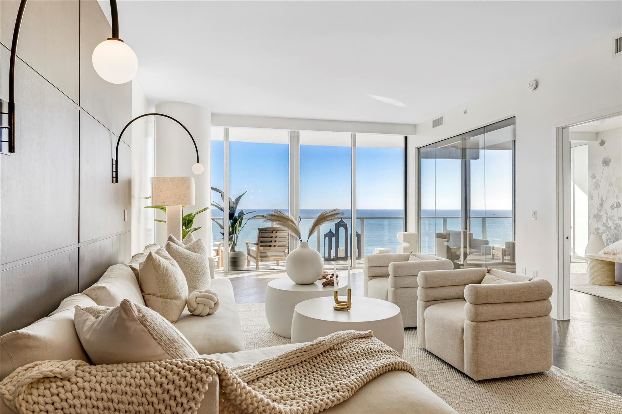 2200 N Ocean Blvd: Unit S903