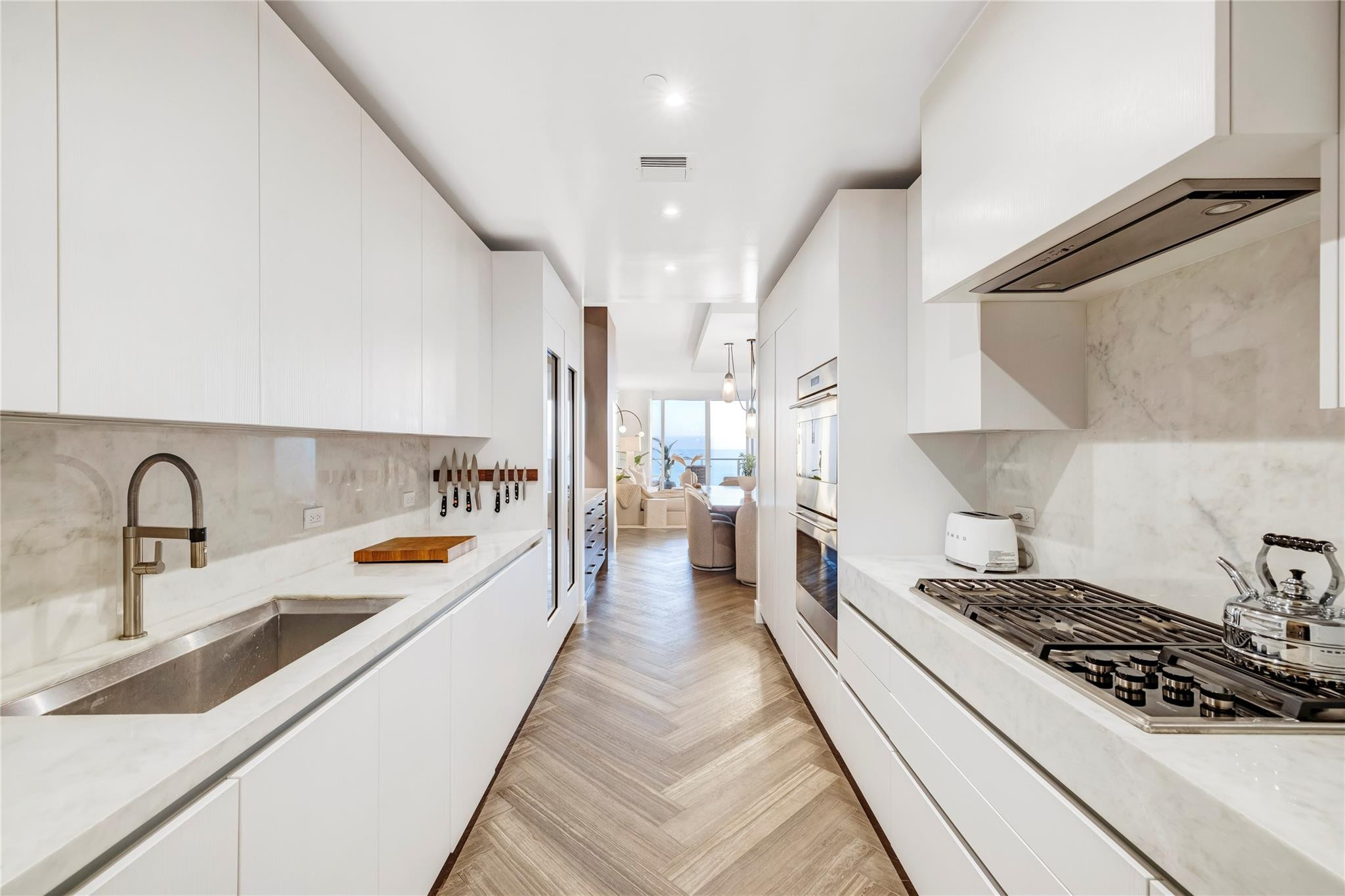 2200 N Ocean Blvd: Unit S903