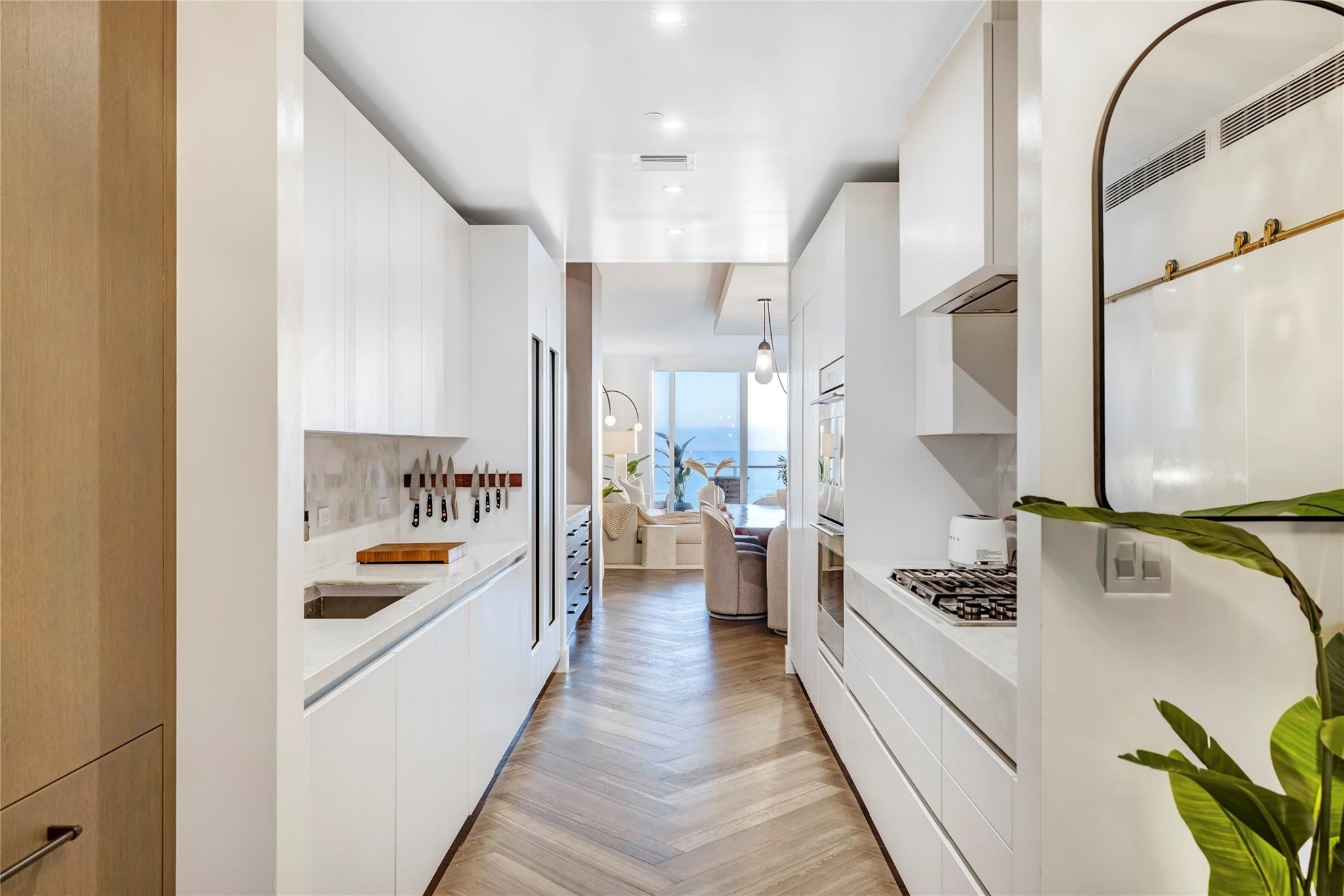 2200 N Ocean Blvd: Unit S903