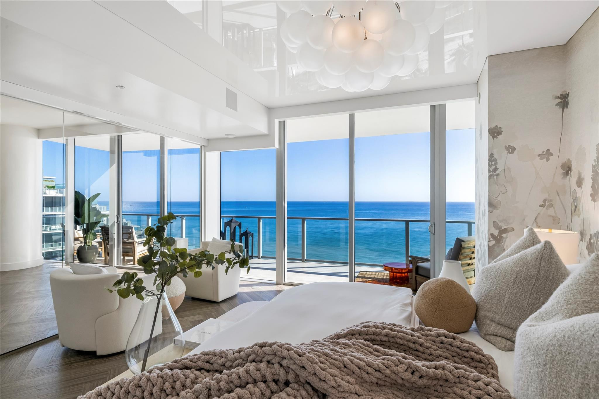2200 N Ocean Blvd: Unit S903