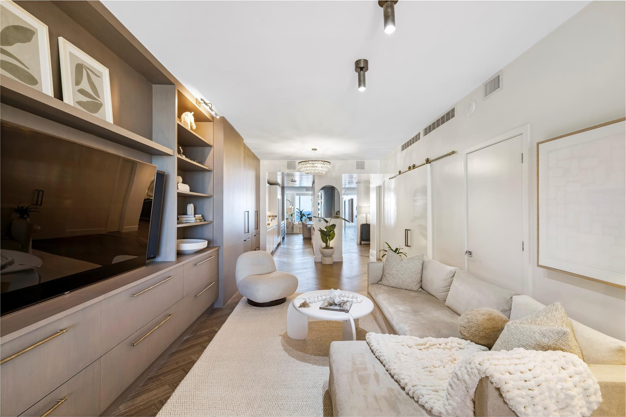 2200 N Ocean Blvd: Unit S903