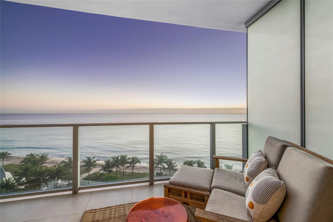 2200 N Ocean Blvd: Unit S903