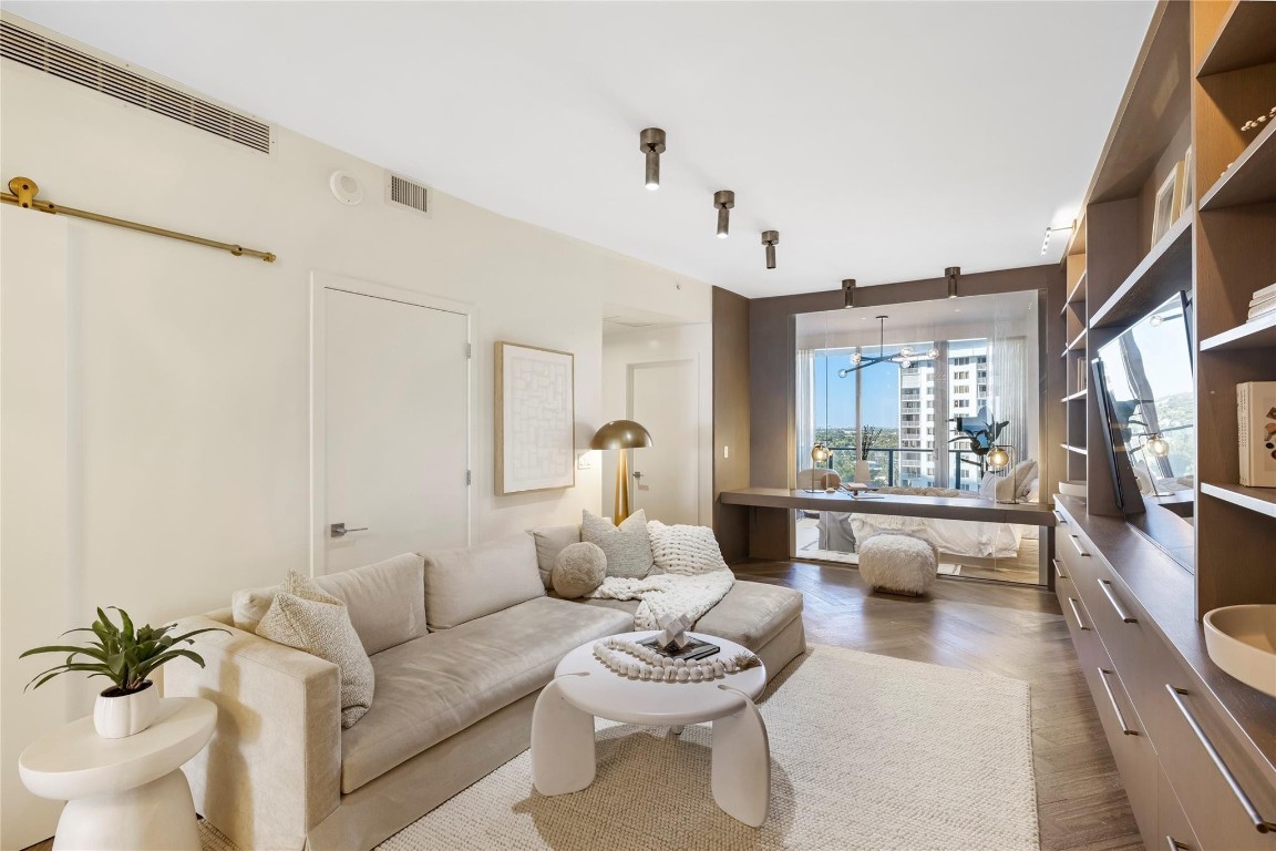 2200 N Ocean Blvd: Unit S903