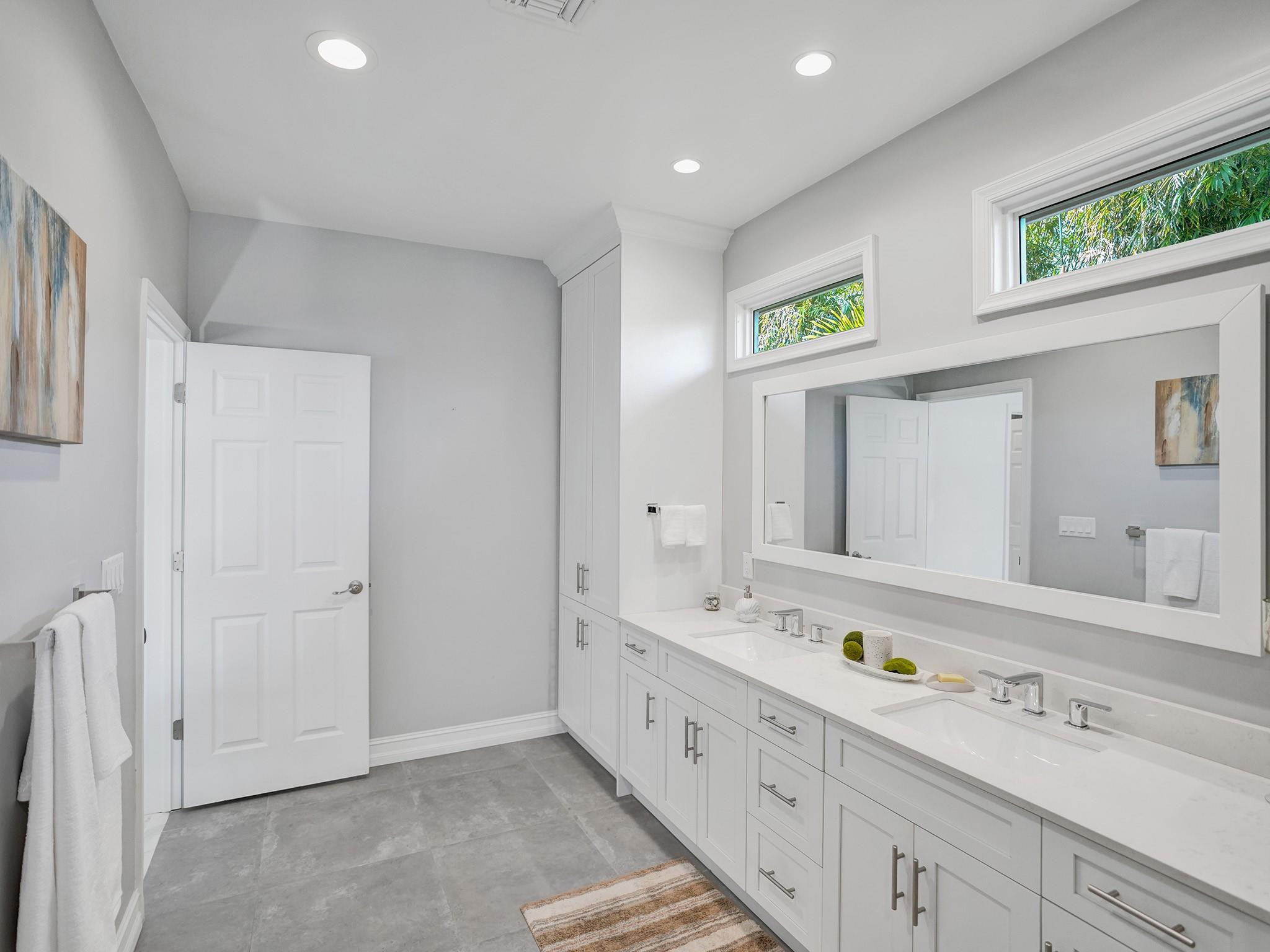 1239 Seminole Dr