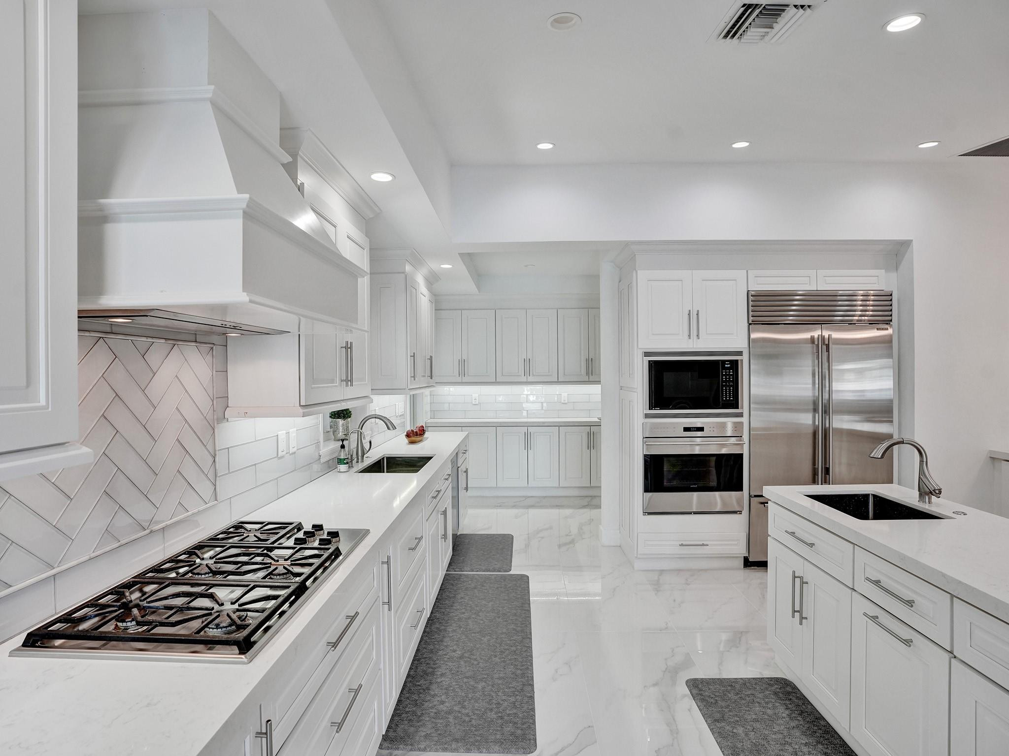 1239 Seminole Dr
