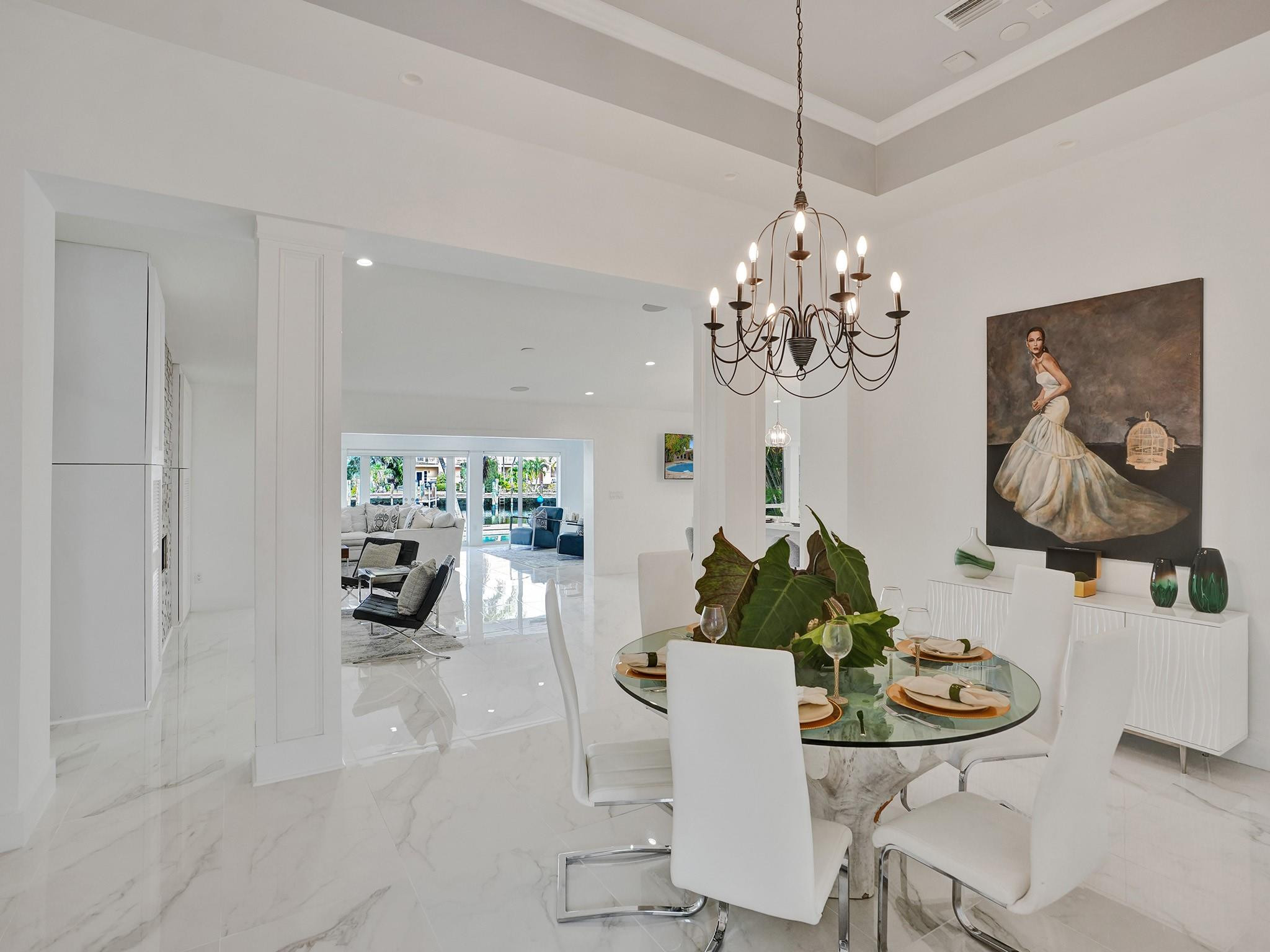 1239 Seminole Dr