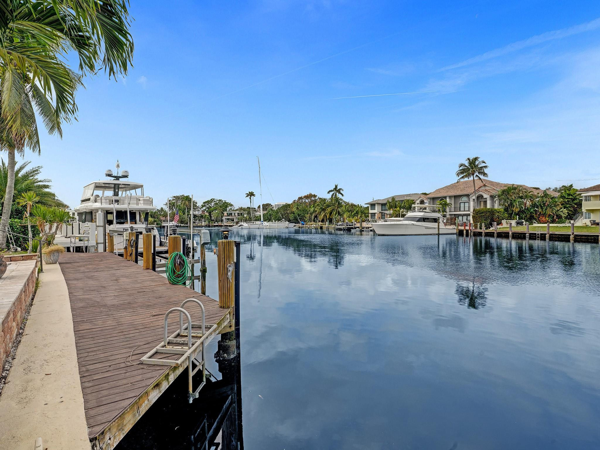 1239 Seminole Dr
