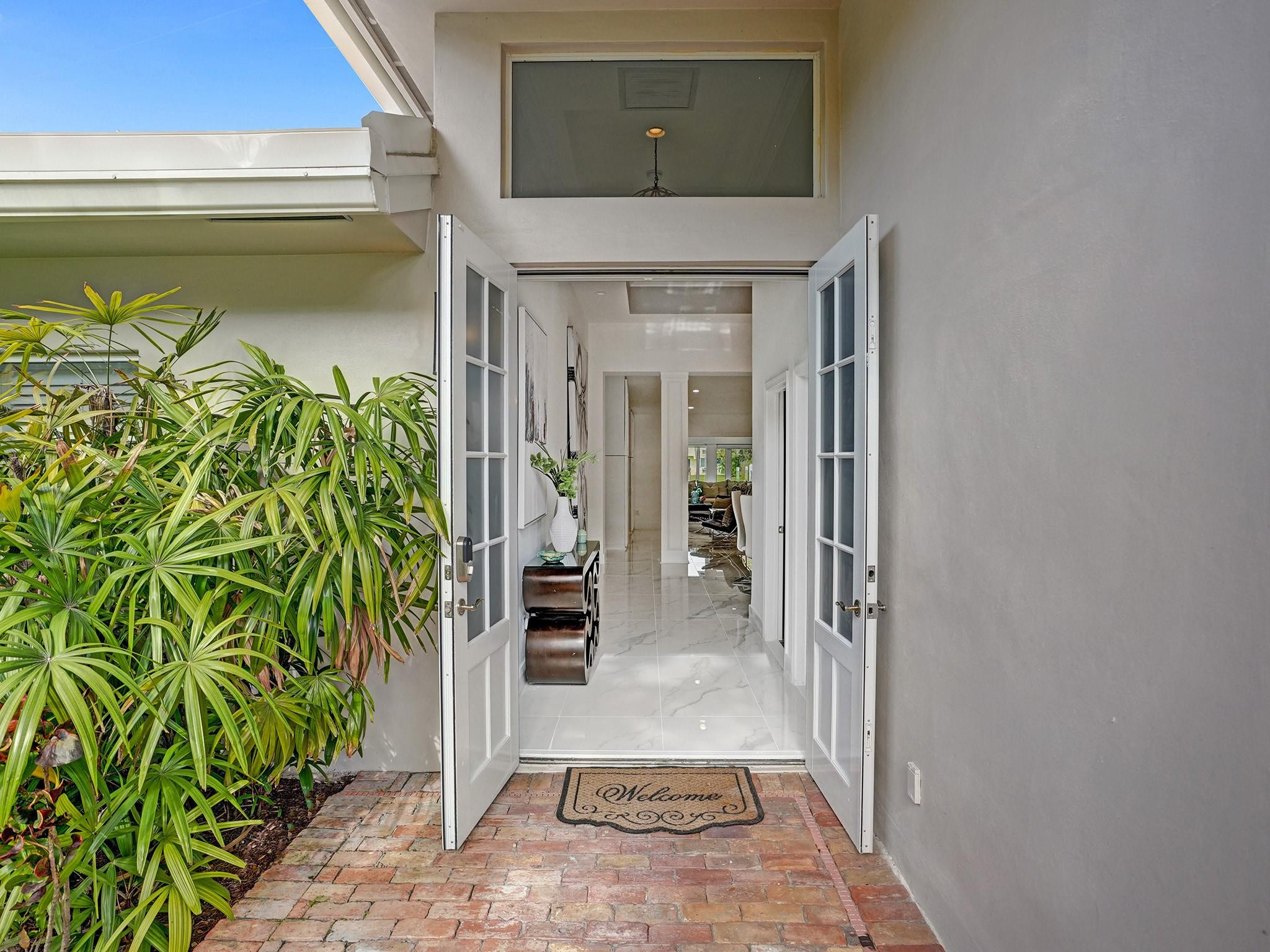 1239 Seminole Dr