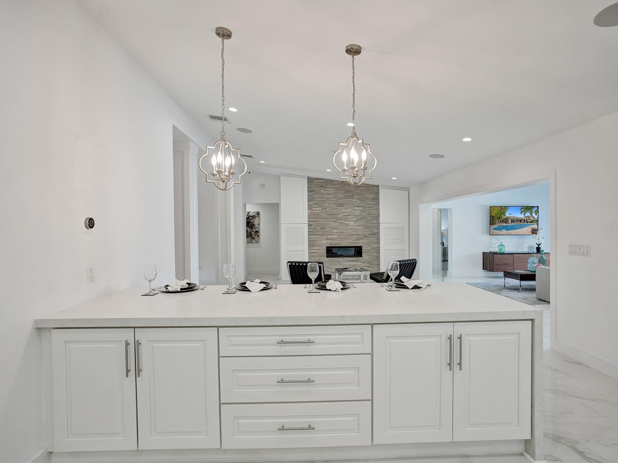1239 Seminole Dr