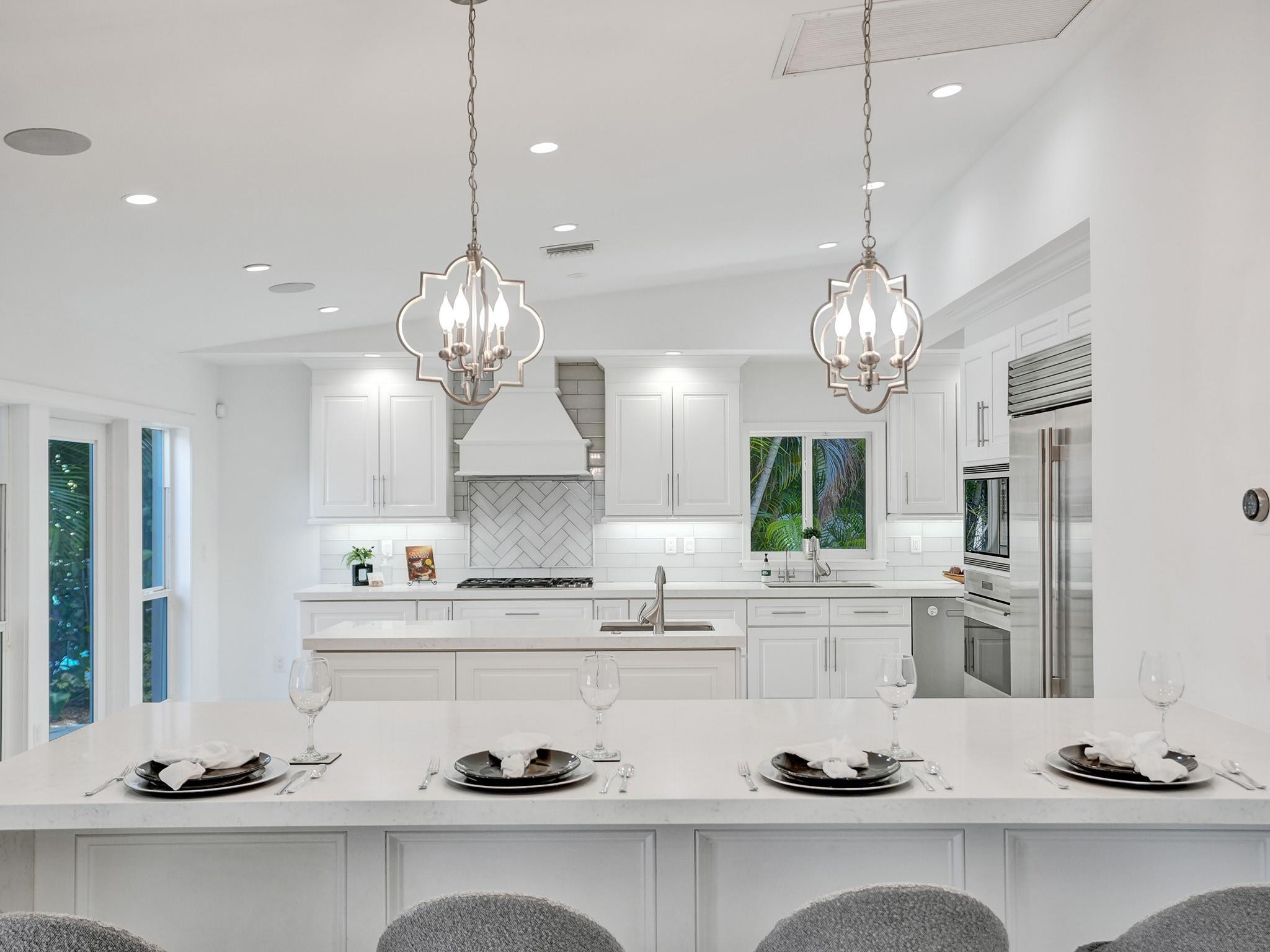 1239 Seminole Dr