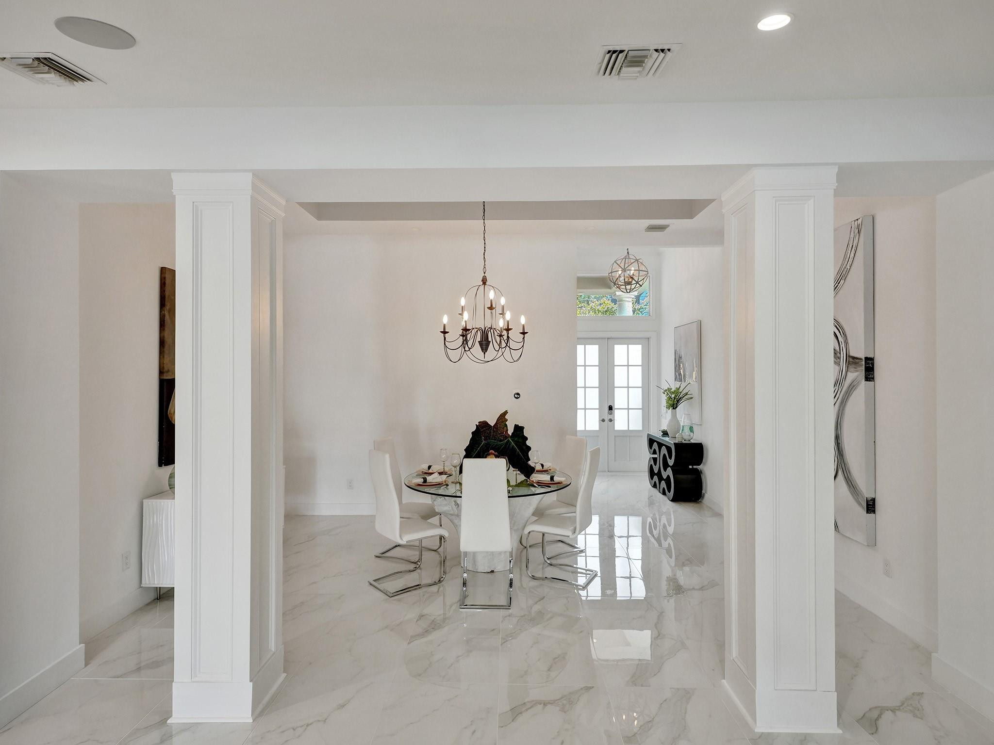1239 Seminole Dr
