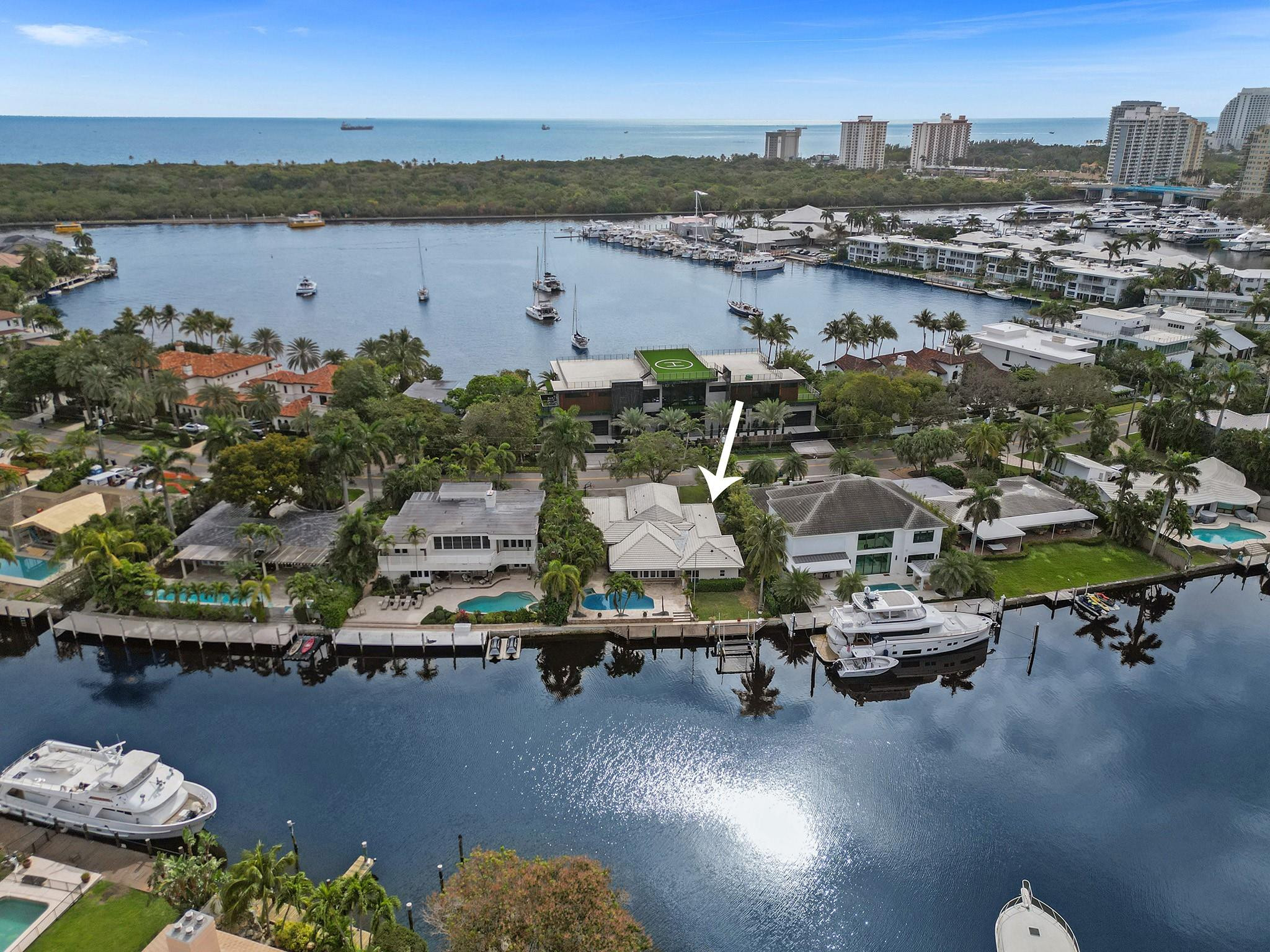 1239 Seminole Dr