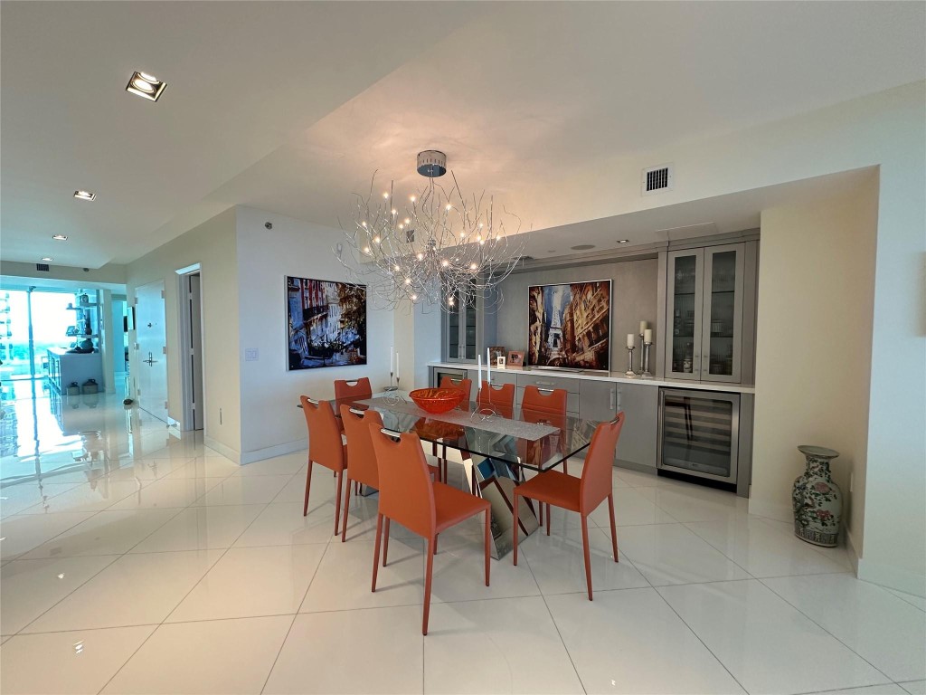 101 S Beach Blvd 1903