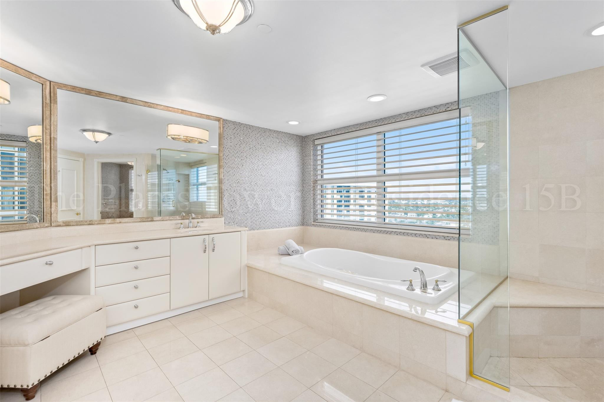 2110 N Ocean Blvd 15B