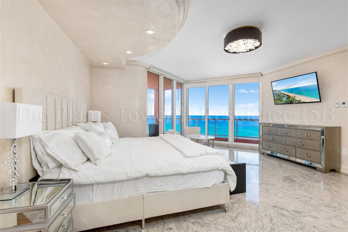 2110 N Ocean Blvd 15B