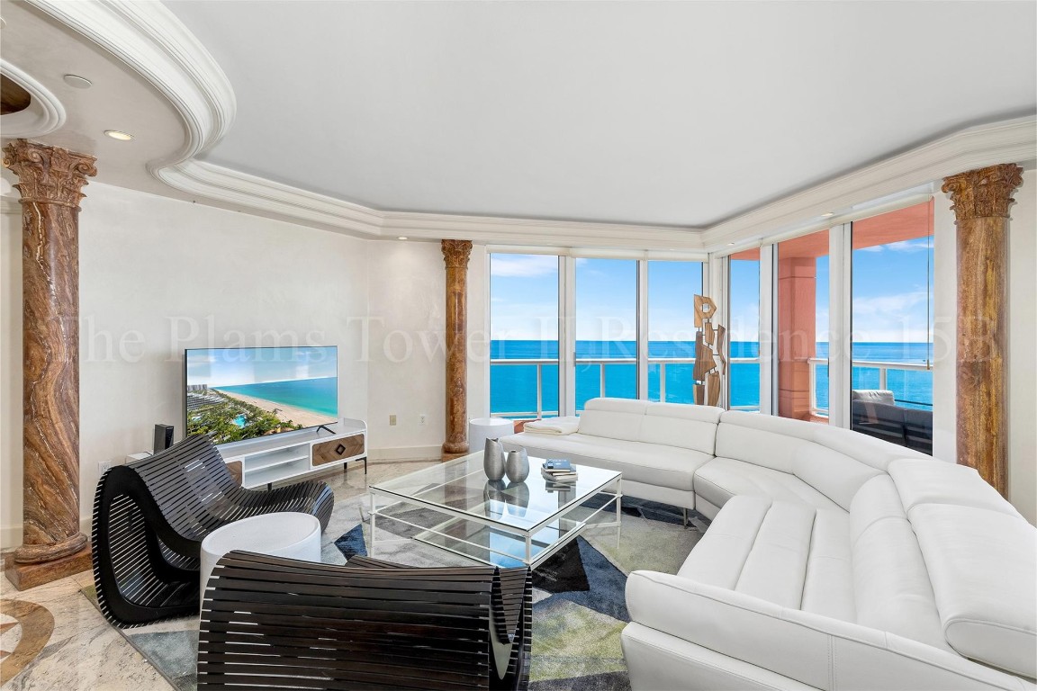 2110 N Ocean Blvd 15B