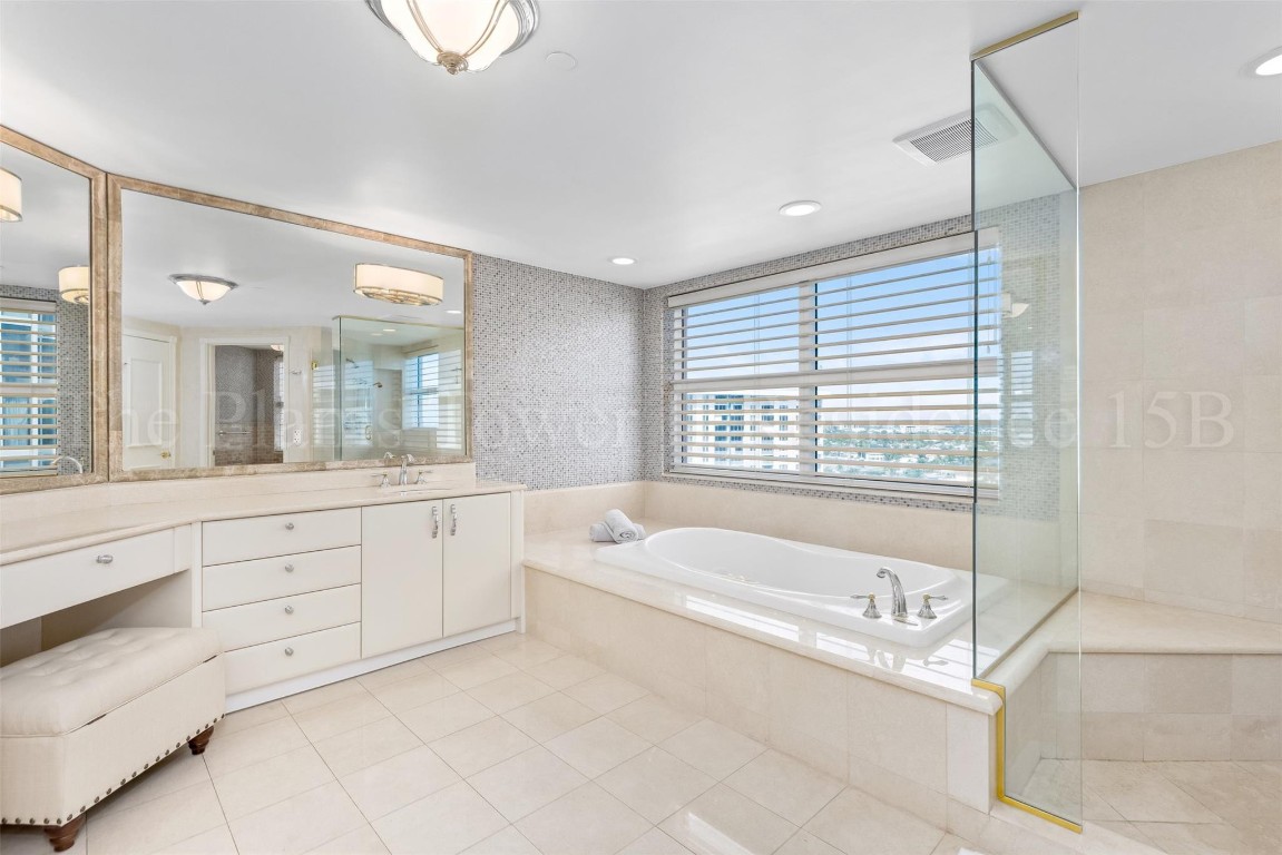 2110 N Ocean Blvd 15B