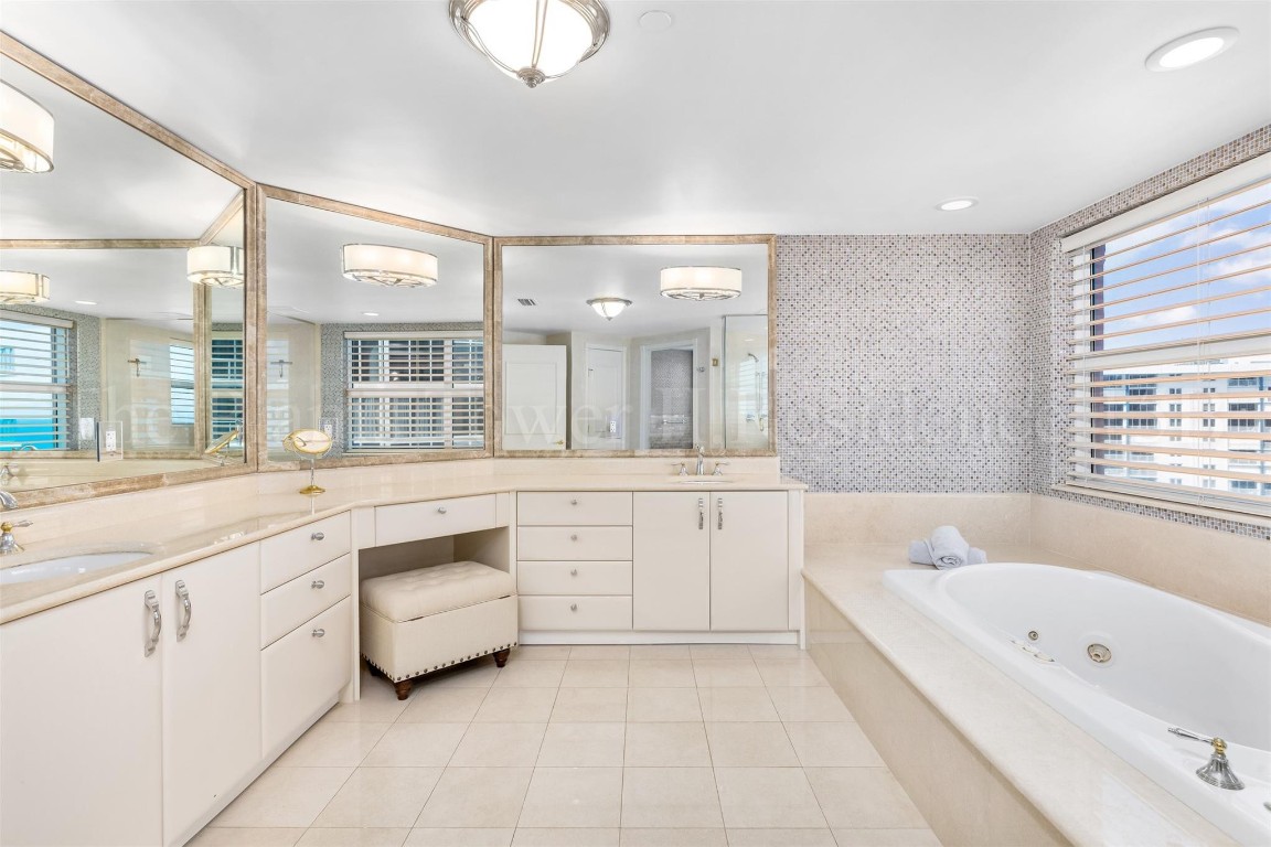 2110 N Ocean Blvd 15B