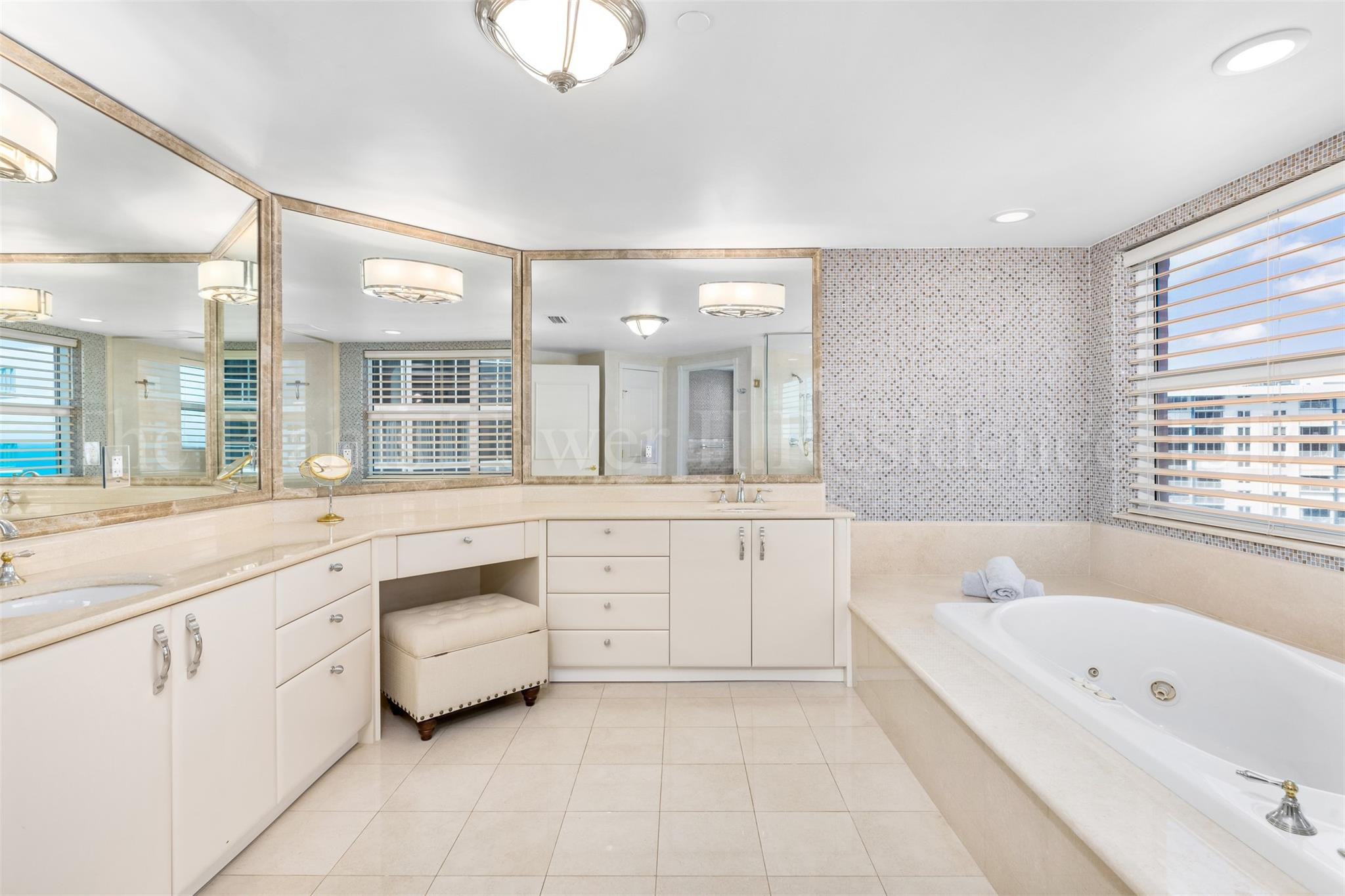 2110 N Ocean Blvd 15B