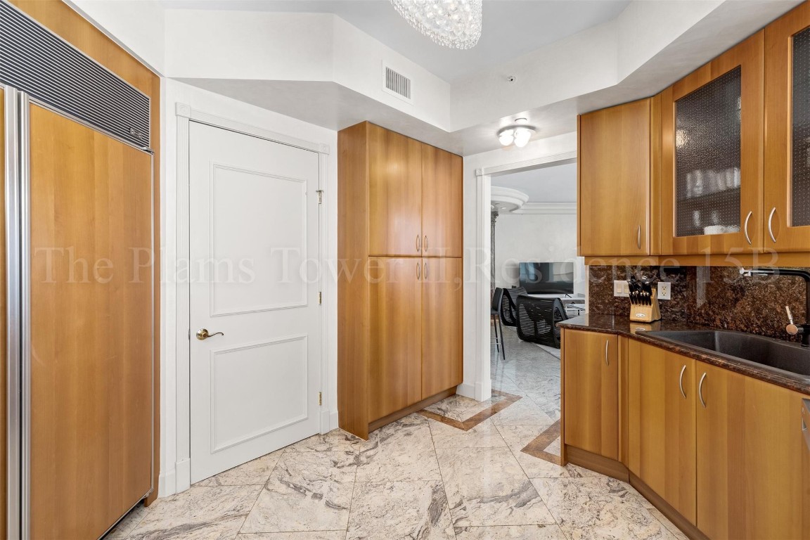 2110 N Ocean Blvd 15B