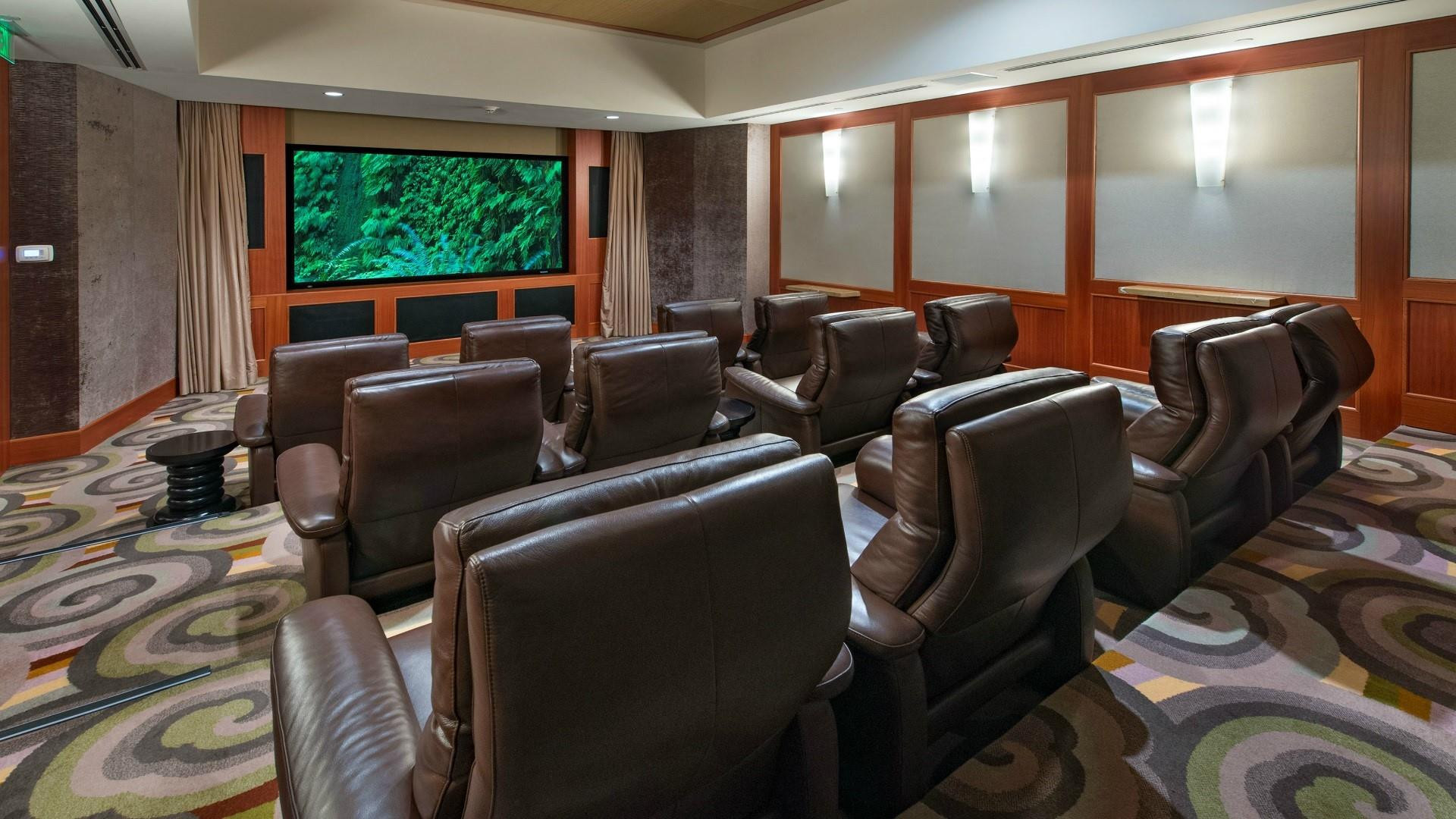 10295 Collins Ave 301