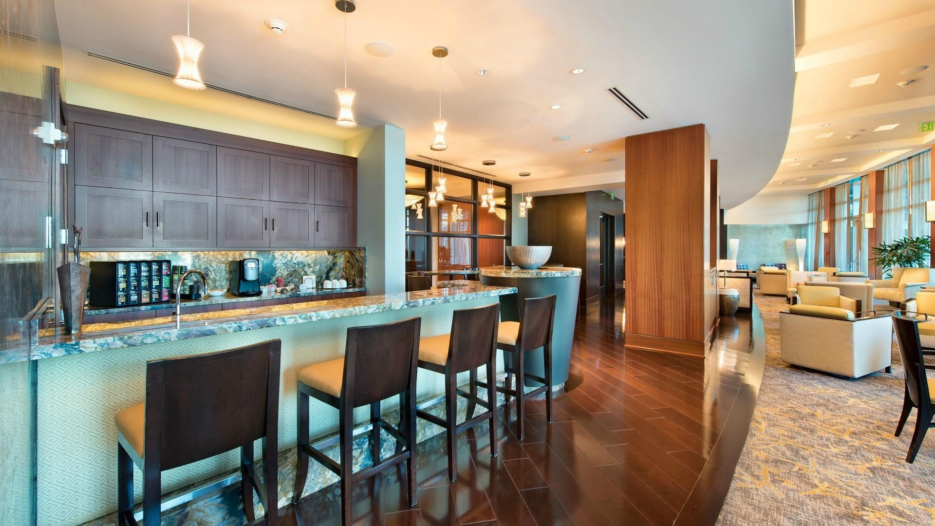 10295 Collins Ave 301