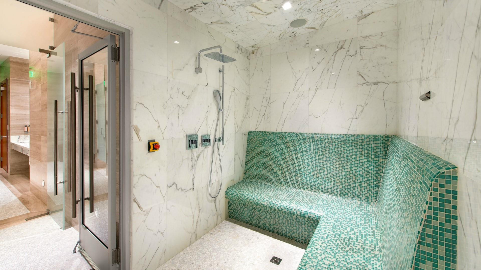 10295 Collins Ave 301