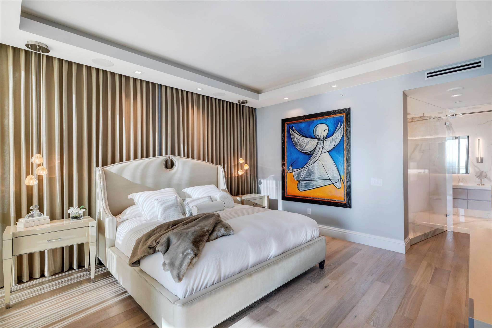 10295 Collins Ave 301