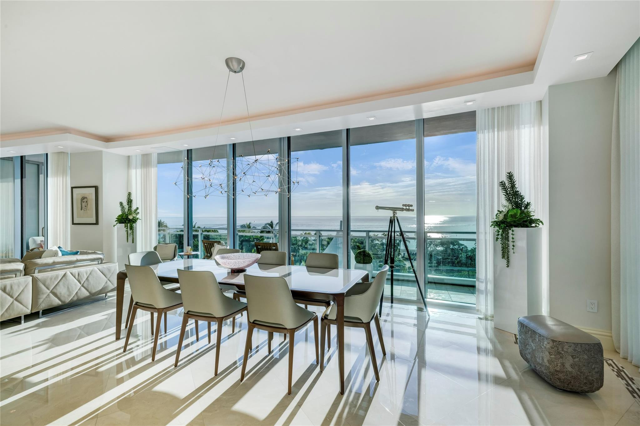 10295 Collins Ave 301