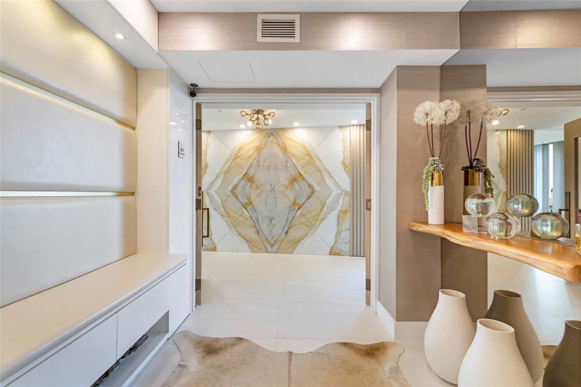 2200 N Ocean Blvd: Unit S501