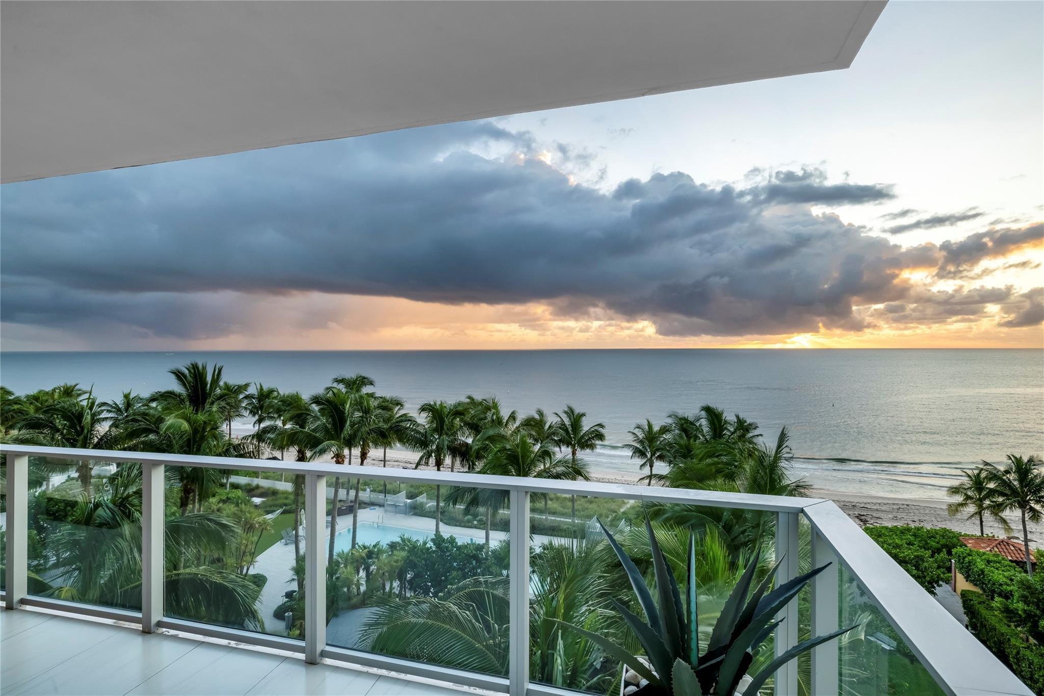 2200 N Ocean Blvd: Unit S501