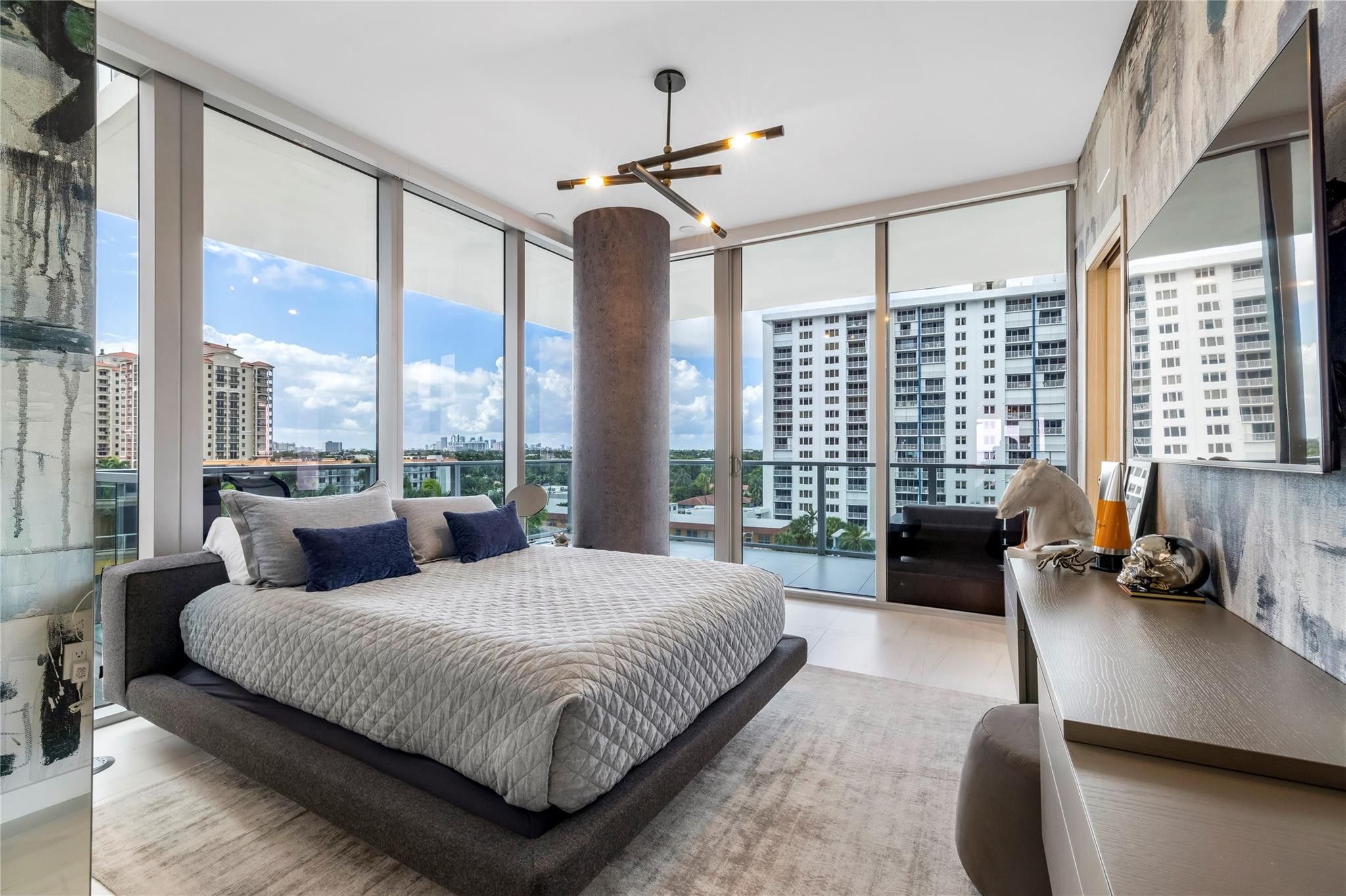 2200 N Ocean Blvd: Unit S501