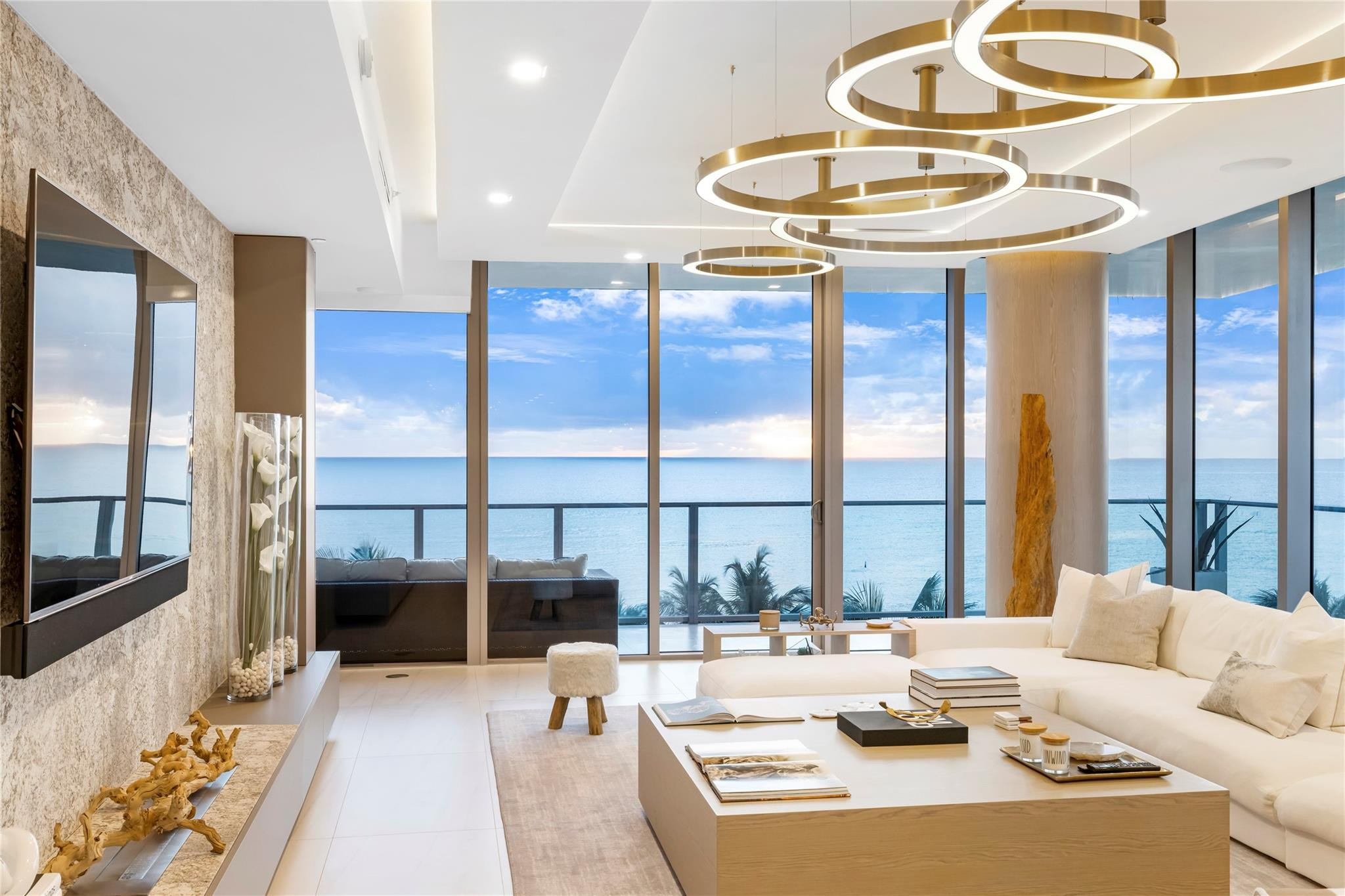 2200 N Ocean Blvd: Unit S501