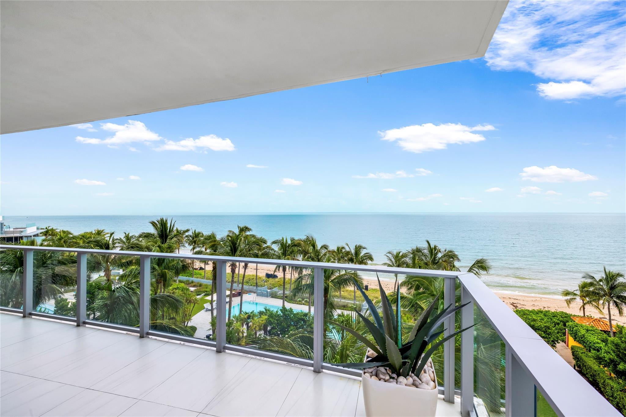 2200 N Ocean Blvd: Unit S501