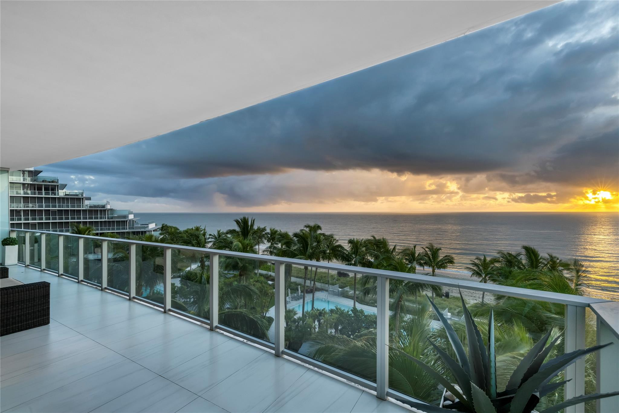 2200 N Ocean Blvd: Unit S501