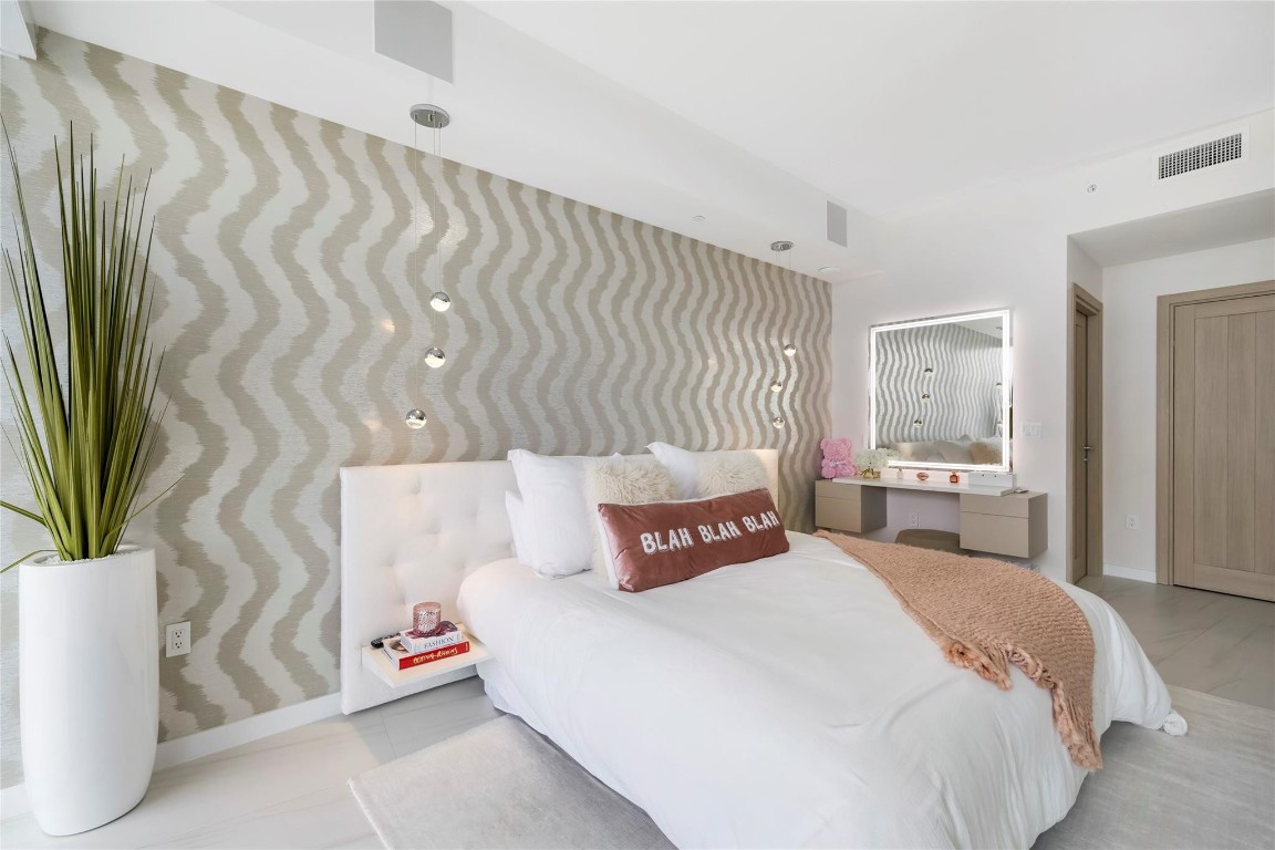 2200 N Ocean Blvd: Unit S501