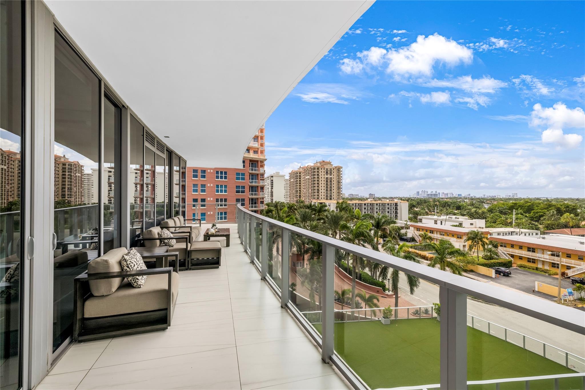 2200 N Ocean Blvd: Unit S501