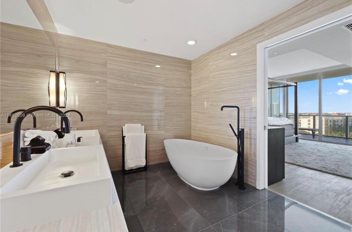 2200 N Ocean Blvd N704