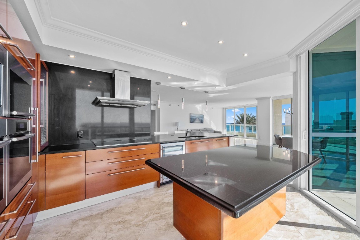 101 S Fort Lauderdale Beach Blvd 901