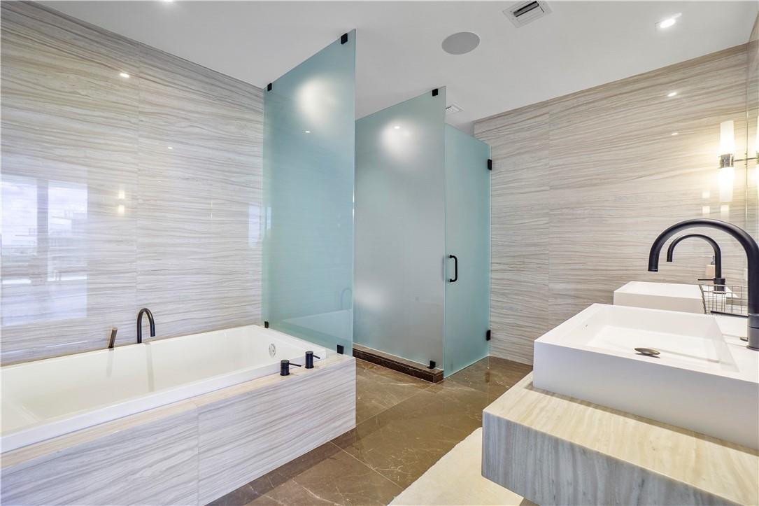 2200 N Ocean Blvd: Unit S405