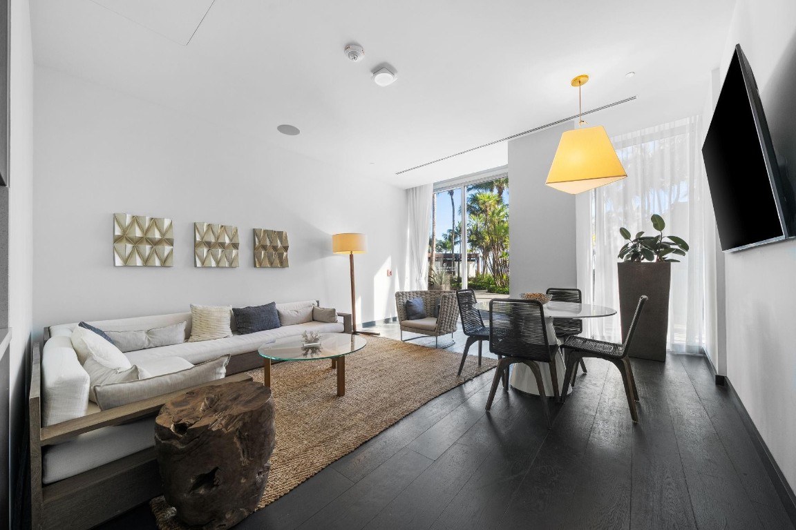 2200 N Ocean Blvd: Unit S405