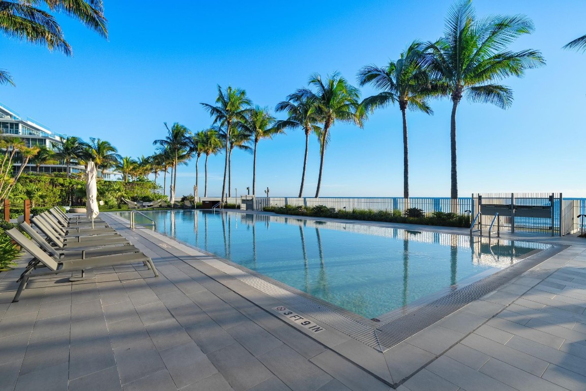 2200 N Ocean Blvd: Unit S405