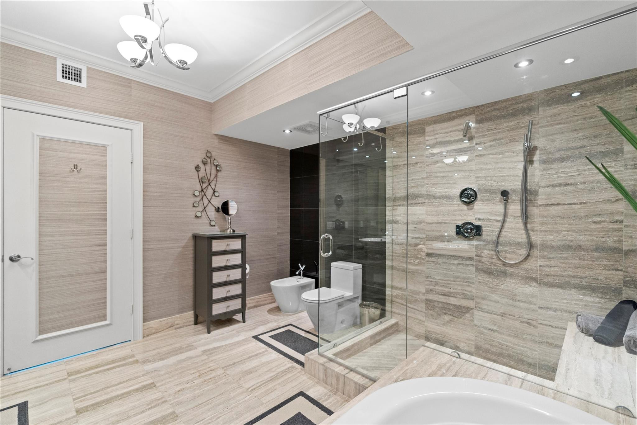 101 S Fort Lauderdale Beach Blvd: Unit 2507