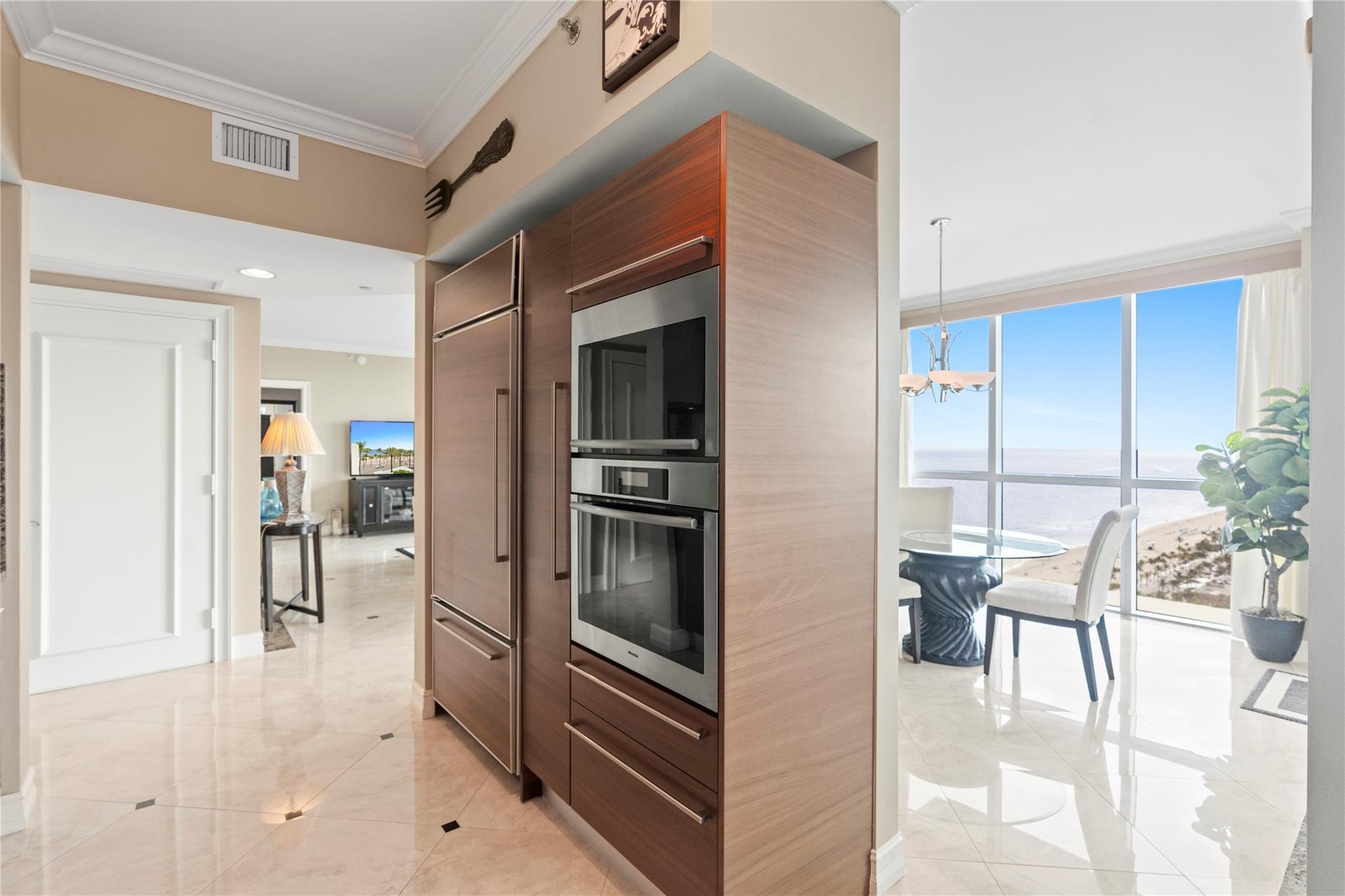101 S Fort Lauderdale Beach Blvd: Unit 2507
